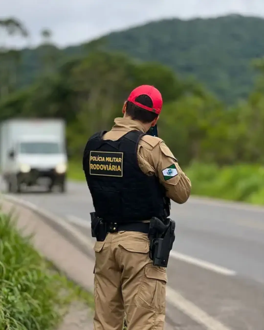 Acidentes nas estradas do Paraná durante feriados deixam 13 mortos e 200 feridos, segundo PRF e BPRv