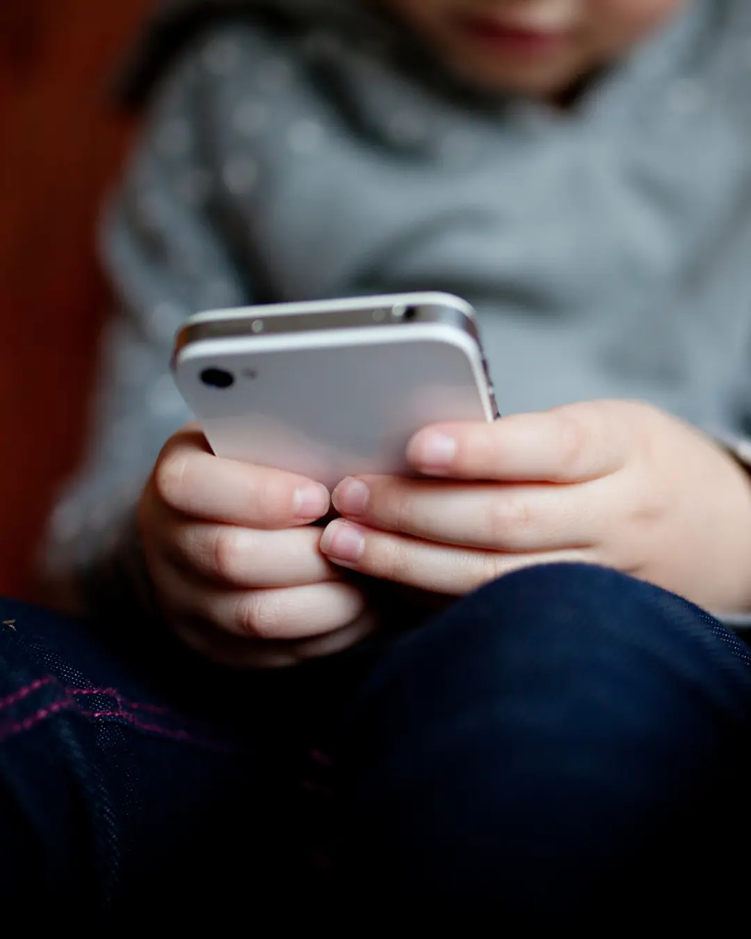 Governo lança guia para orientar uso de dispositivos digitais por crianças e adolescentes