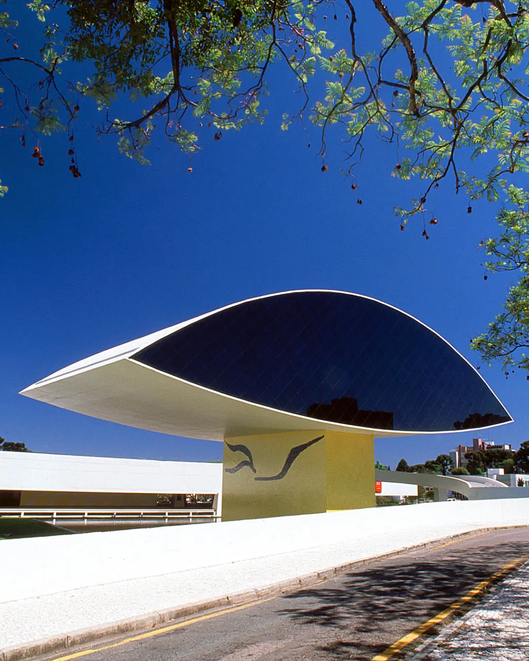 Museu Oscar Niemeyer mantém funcionamento normal durante Páscoa e feriado de Tiradentes