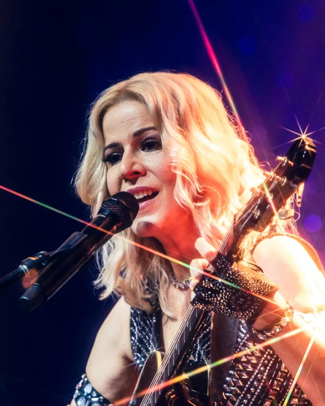 Paula Toller comemora 40 anos de carreira com show no Guairão neste sábado (26)