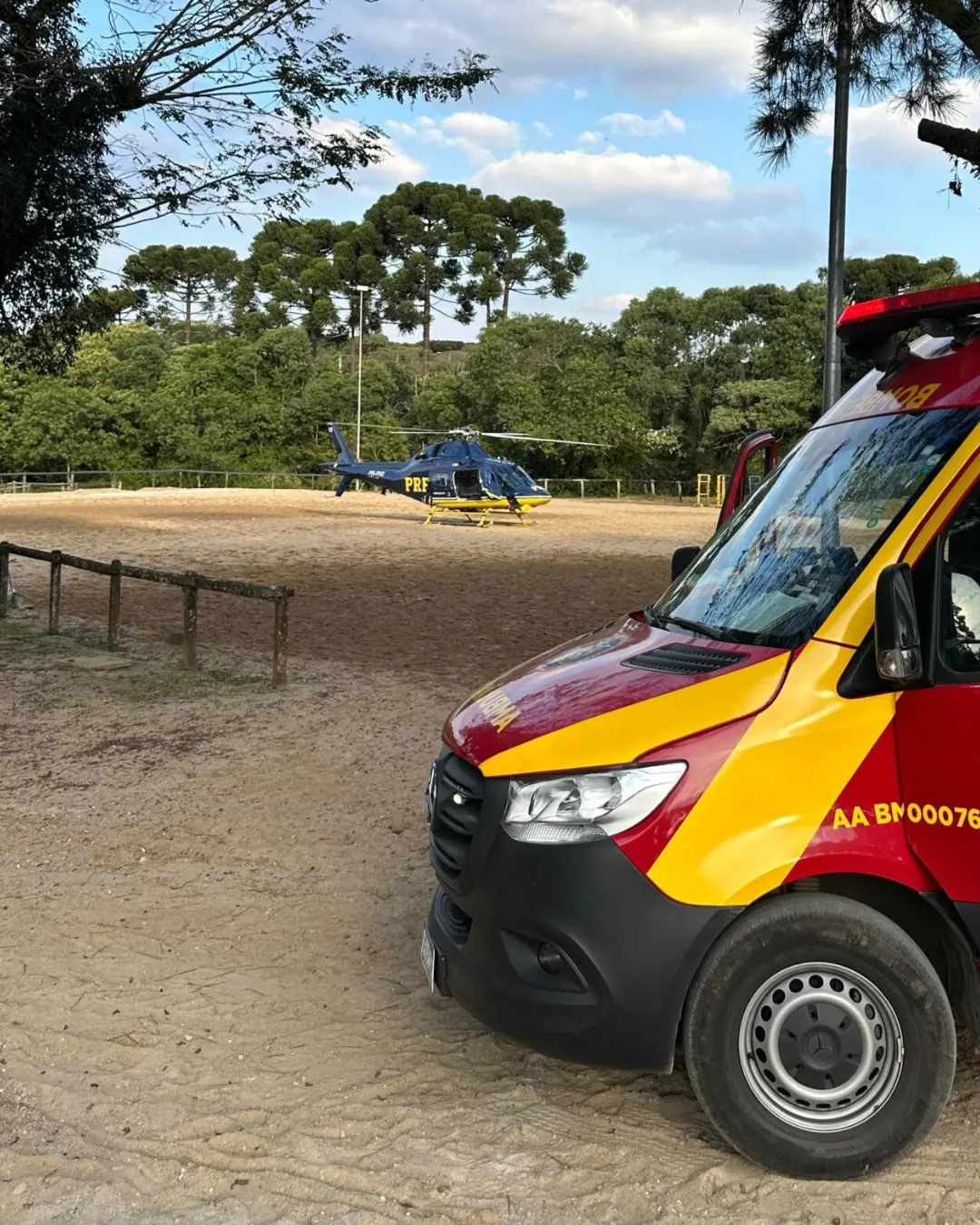 Adolescente leva coice de cavalo em haras de Colombo e é socorrida de helicóptero pela PRF