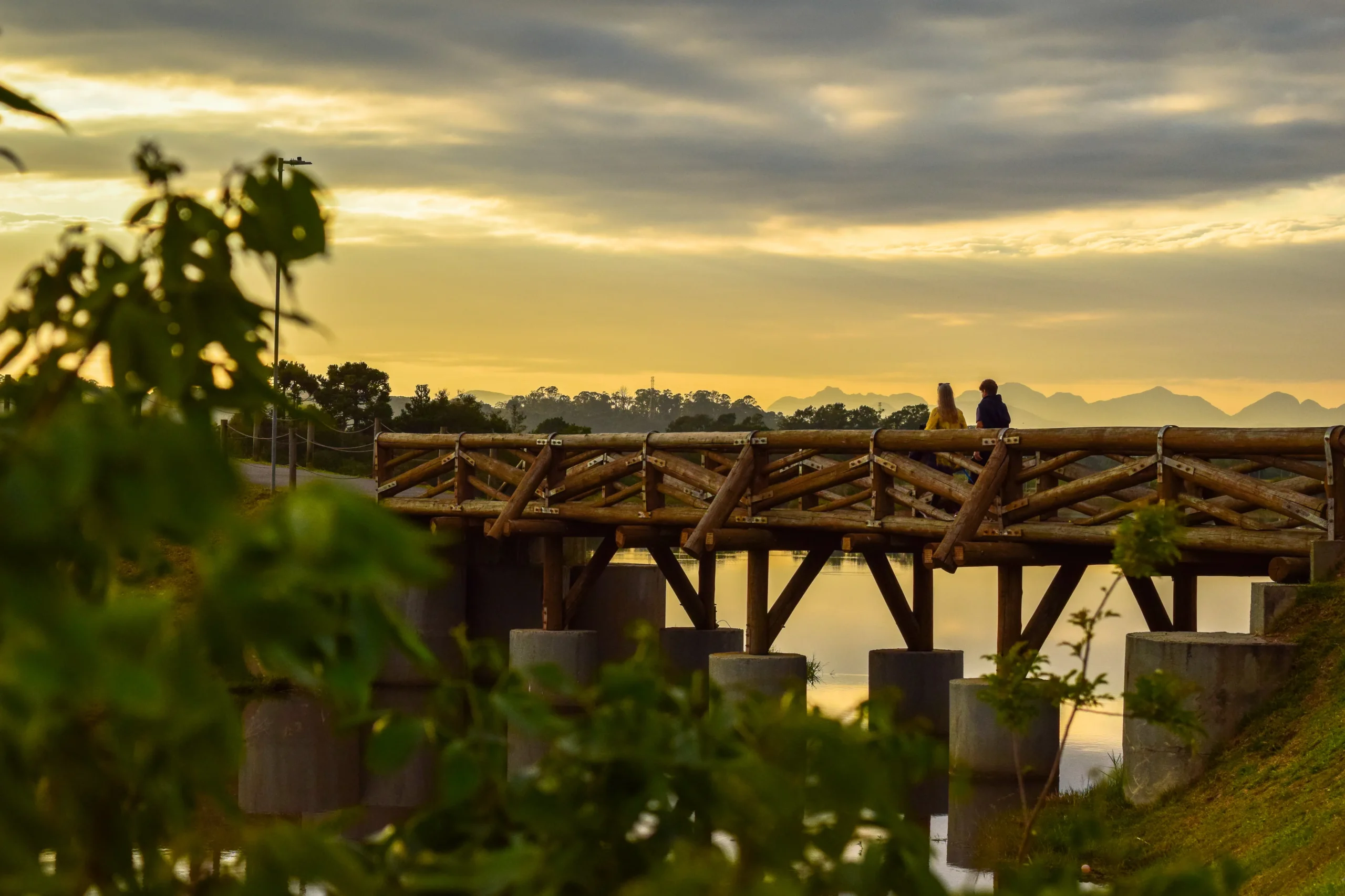 Pinhais conquista destaque nacional em rankings de sustentabilidade urbana