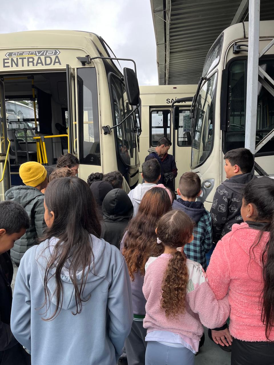 Alunos De Campina Visitam A Viação Castelo E Aprendem Sobre Sustentabilidade Na Prática Alunos De Campina Visitam A Viação Castelo E Aprendem Sobre Sustentabilidade Na Prática