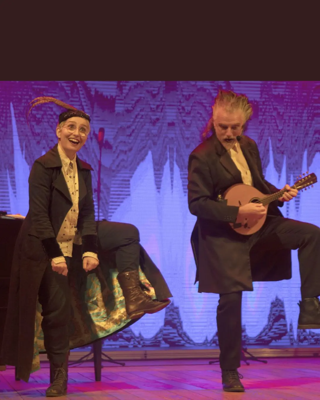 Espetáculo 'A Sbørnia Kontr´Atracka' estreia em Curitiba com turnê nacional programada