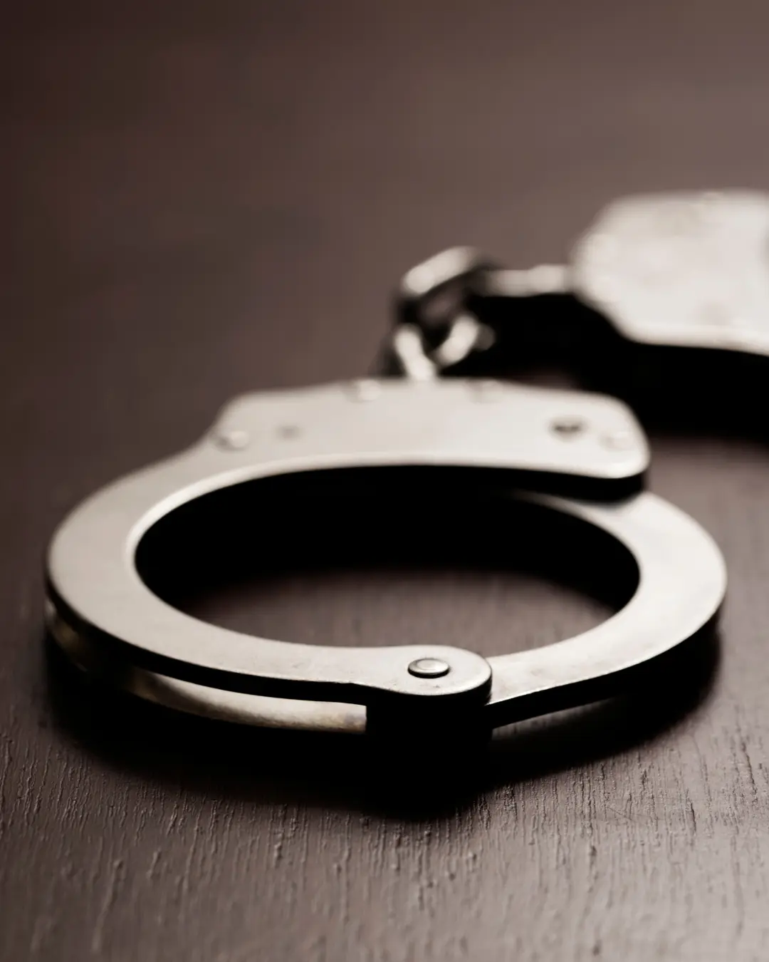 Homem é preso em flagrante por tráfico de drogas no bairro Alto Tarumã, em Pinhais