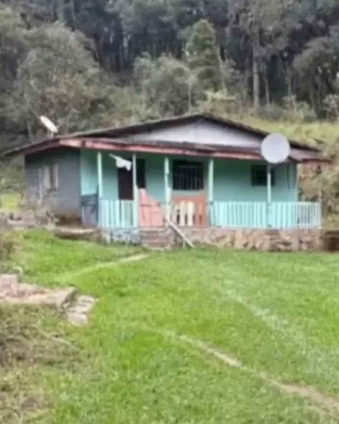 Mulher é torturada por quatro dias pelo marido em Quatro Barras, PR, e tem cabelo raspado com machadinha