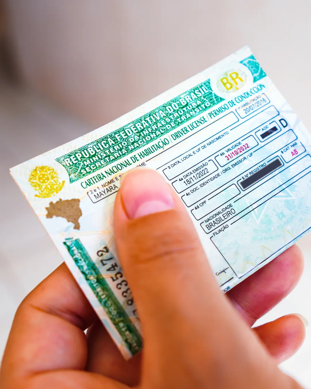 Nova lei sanciona CNH gratuita para cidadãos de baixa renda e facilita transferência eletrônica de veículos