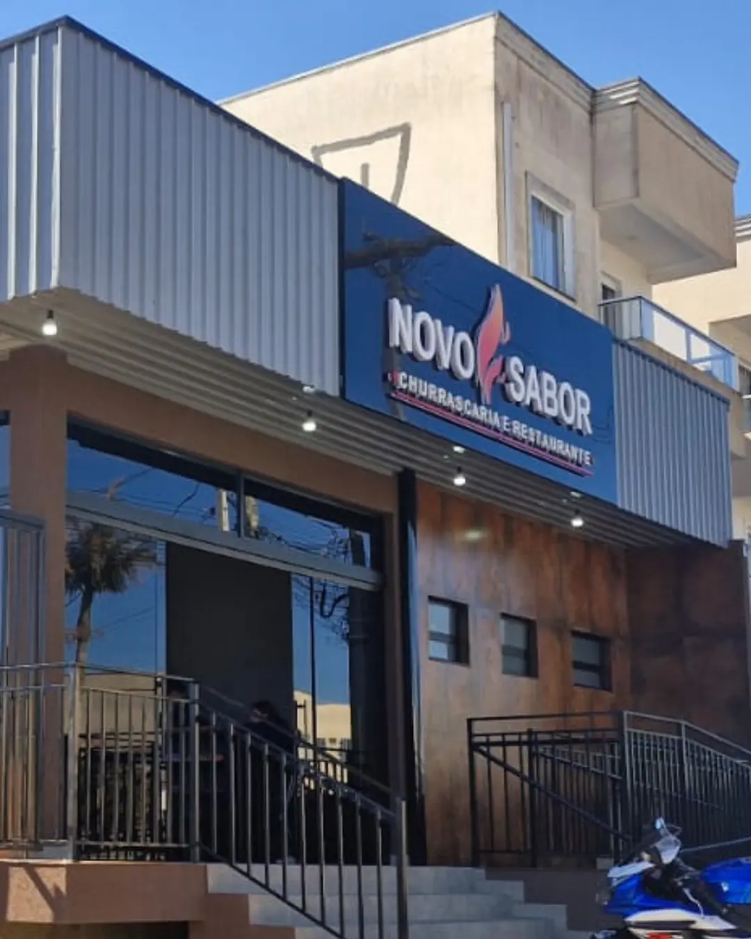 Churrascaria Novo Sabor muda de endereço e apresenta ambiente renovado com rodízio a R$ 45