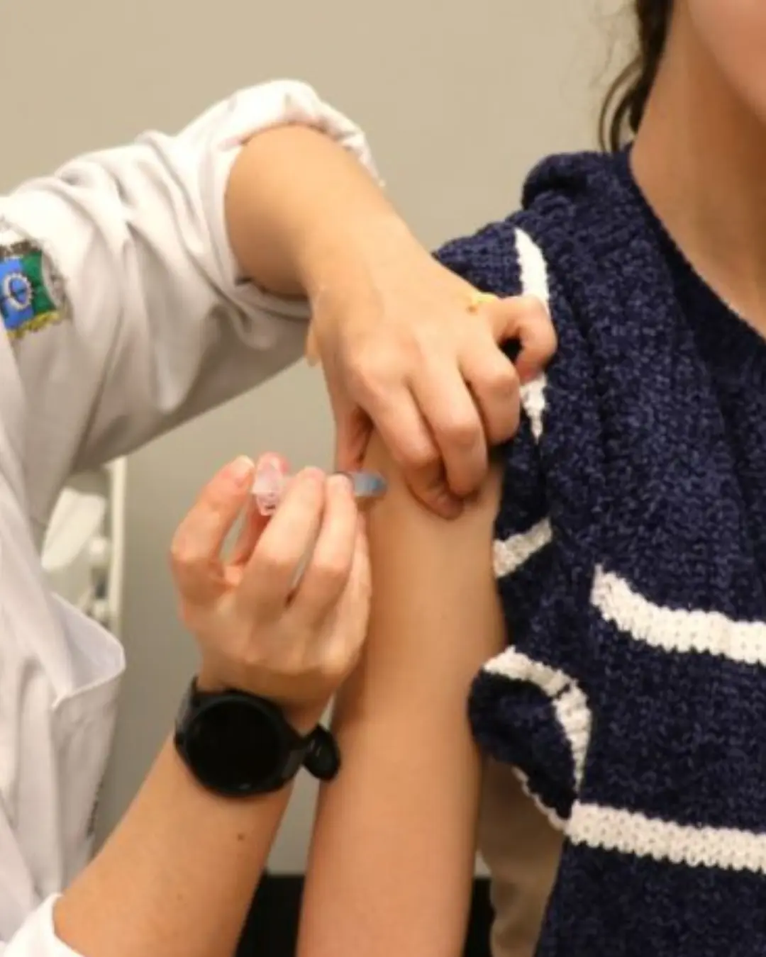 São José dos Pinhais oferece vacinação contra dengue para jovens de 10 a 14 anos em 16 UBS