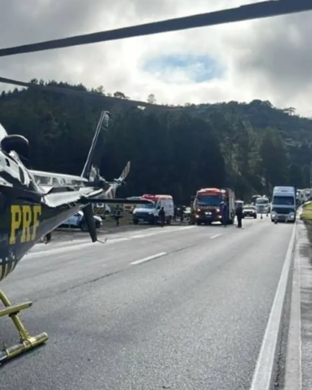 Acidente na BR-116 em Campina Grande do Sul deixa um morto e seis feridos, incluindo vítima grave