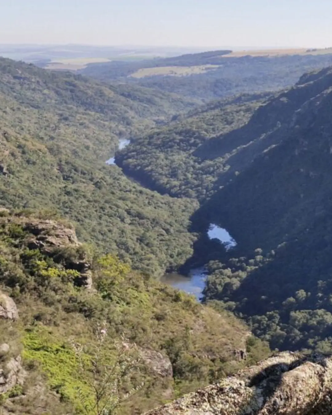 Cânion Guartelá, o maior do Brasil e único com vegetação nativa, fica no Paraná
