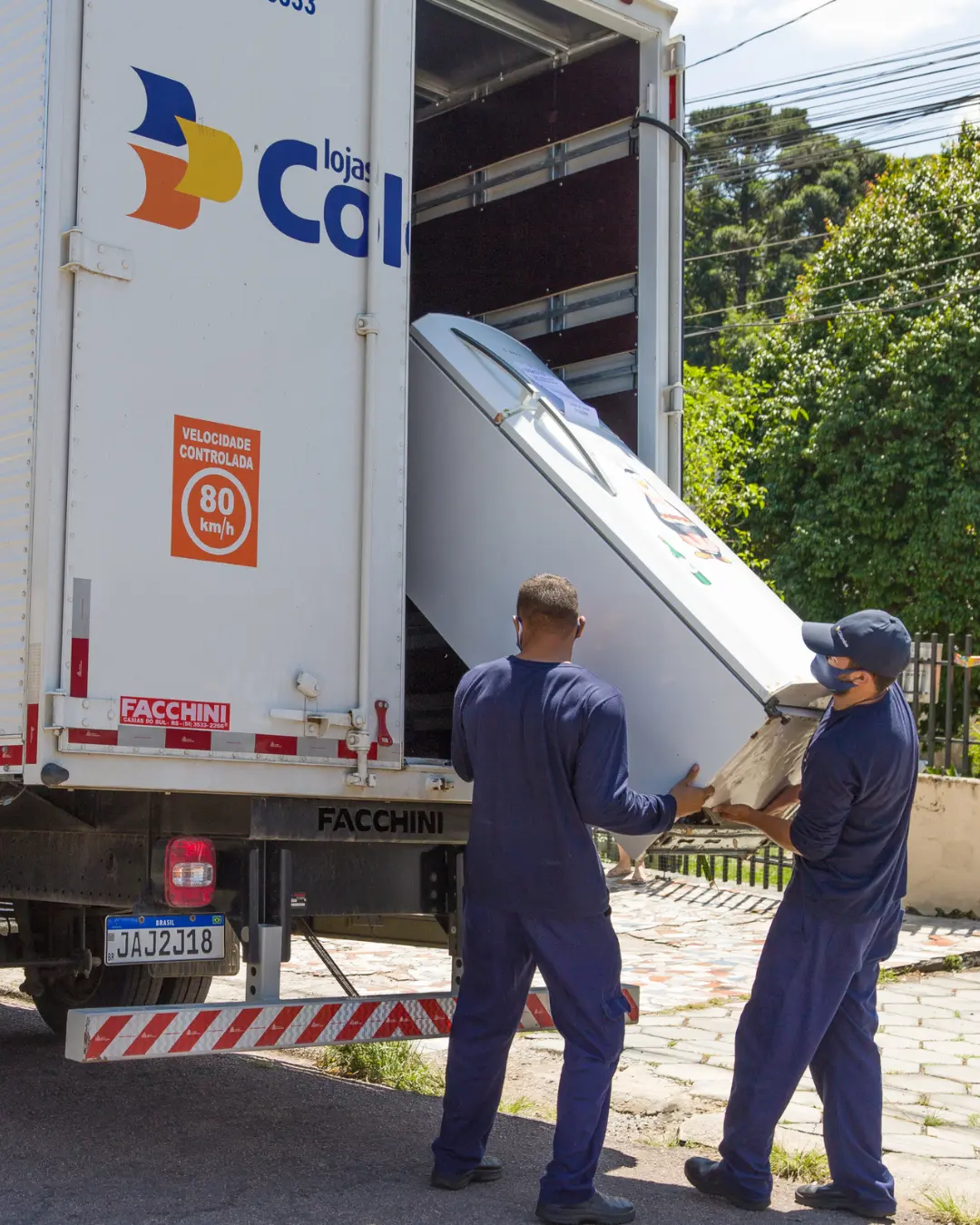 Copel lança projeto com desconto na troca de 20 mil geladeiras antigas no Paraná