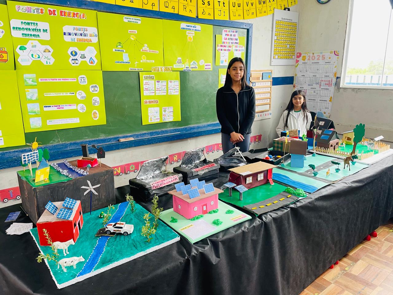 Feira do Conhecimento resgata brincadeiras e tradições na rede municipal de ensino de Campina Grande do Sul