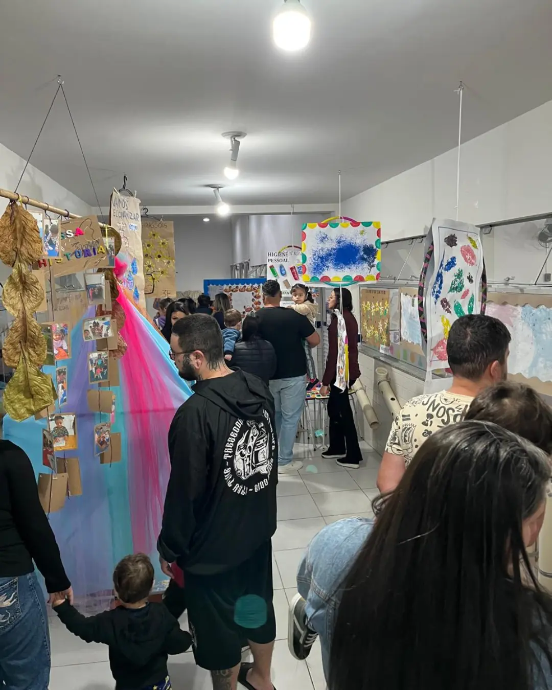 Feira do Conhecimento resgata brincadeiras e tradições na rede municipal de ensino de Campina Grande do Sul
