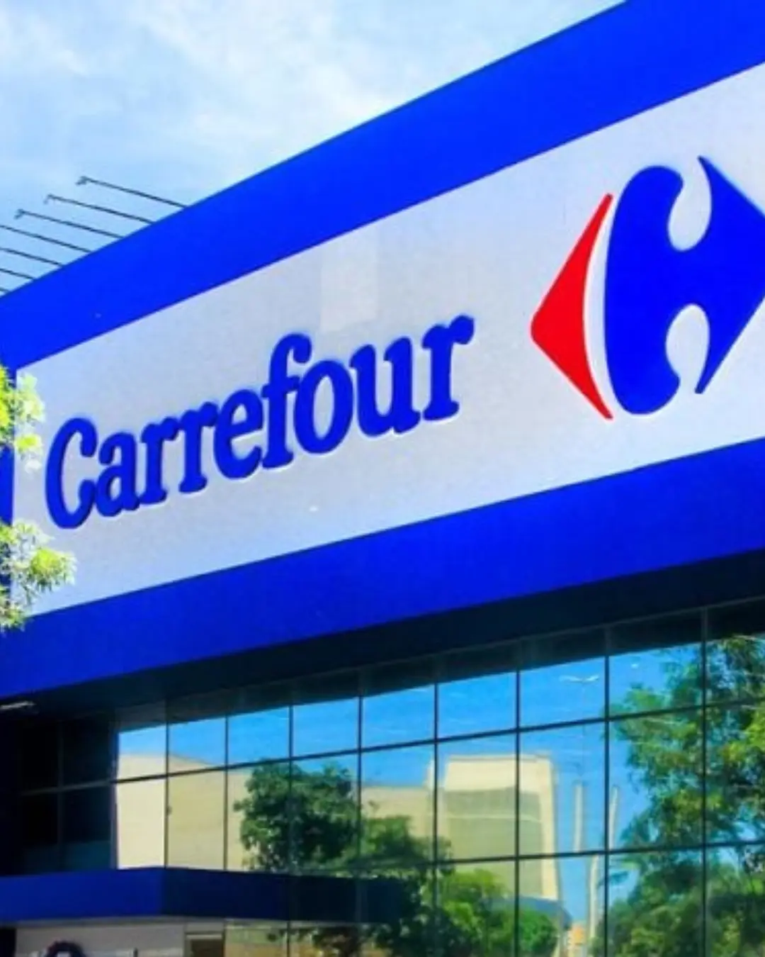 Grupo Carrefour oferece mais de 100 vagas em Curitiba, Londrina e Pinhais; confira os detalhes