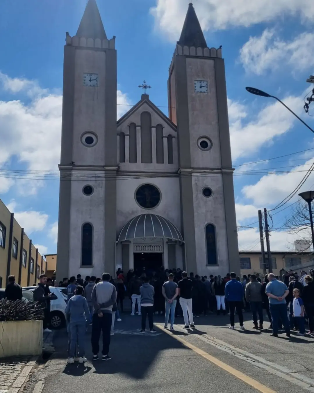 Paróquia São Sebastião realiza missa em memória das vítimas da explosão na Enaex Brasil