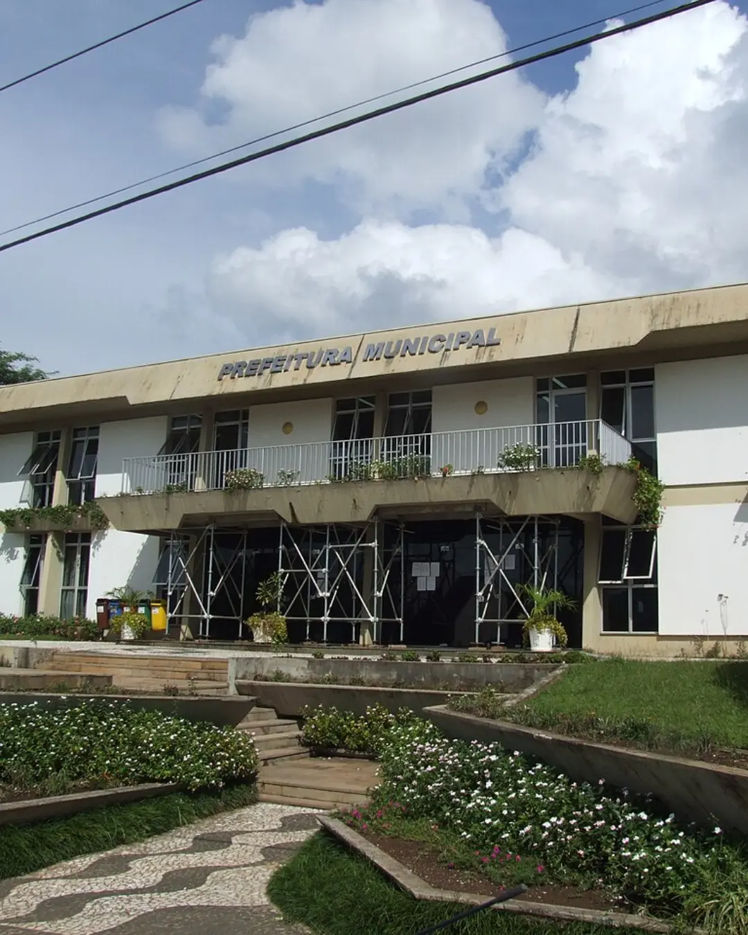Prefeitura de Almirante Tamandaré-PR abre seleção para 14 vagas de nível fundamental