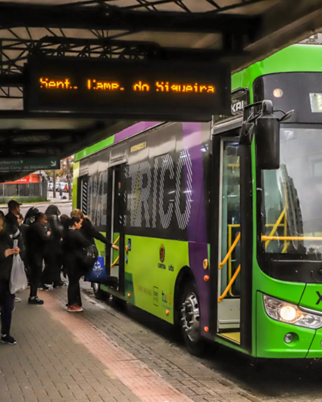 Tarifa de ônibus de Curitiba permanece congelada em R$ 6 pelos próximos 24 meses