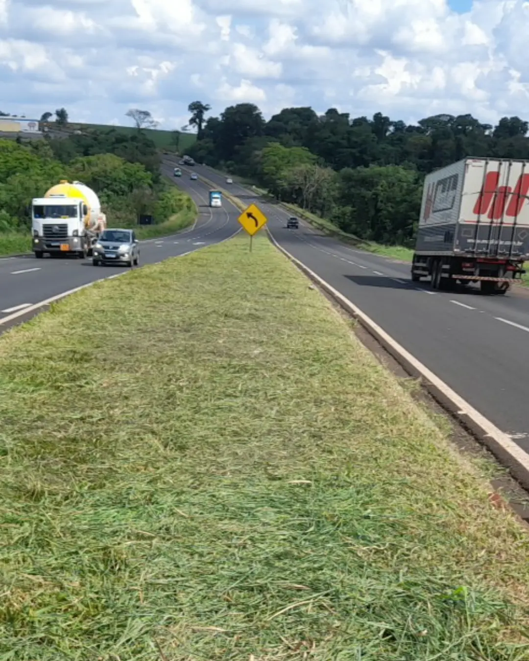 Usuários do DER-PR podem parcelar dívidas ativas diretamente pela internet