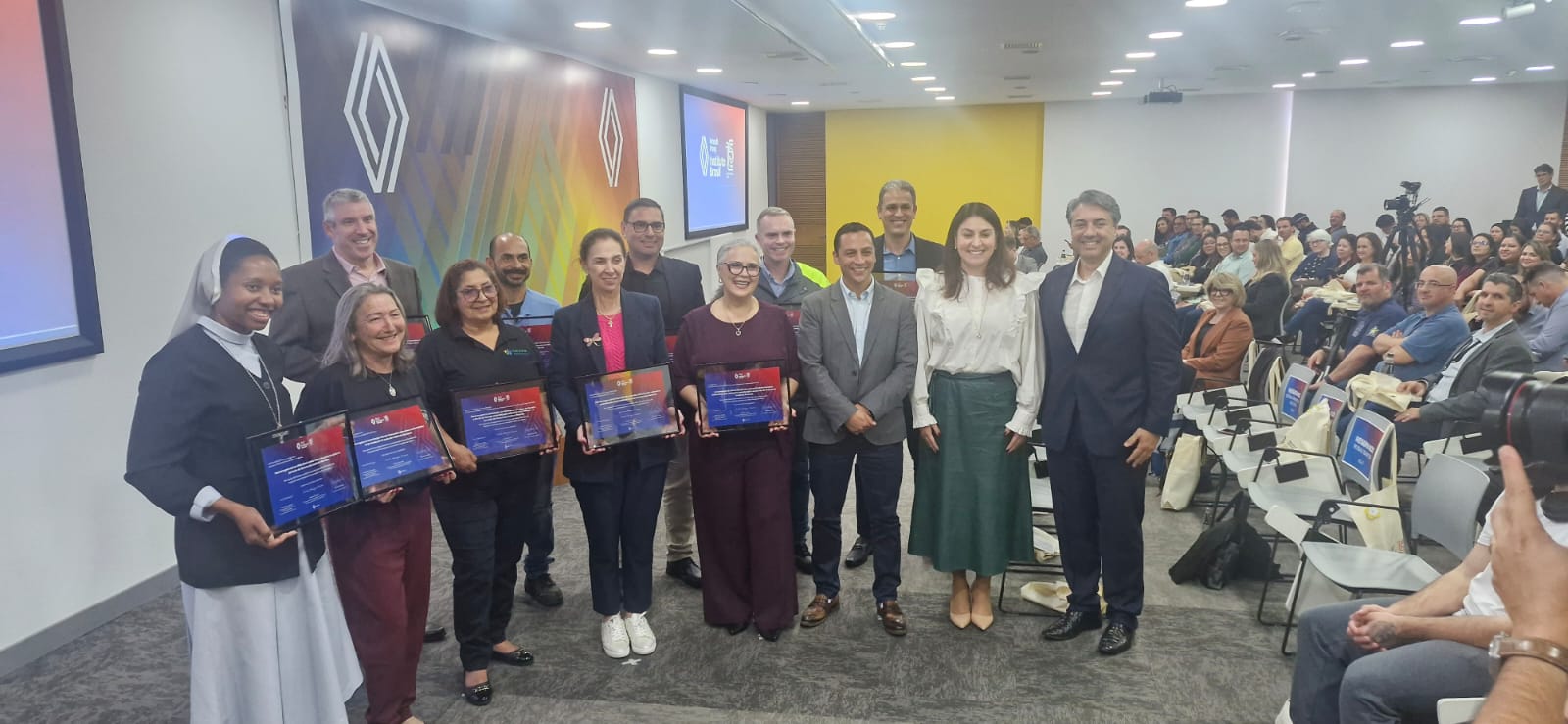 Instituto Renault completa 15 anos com homenagens e balanço de resultados