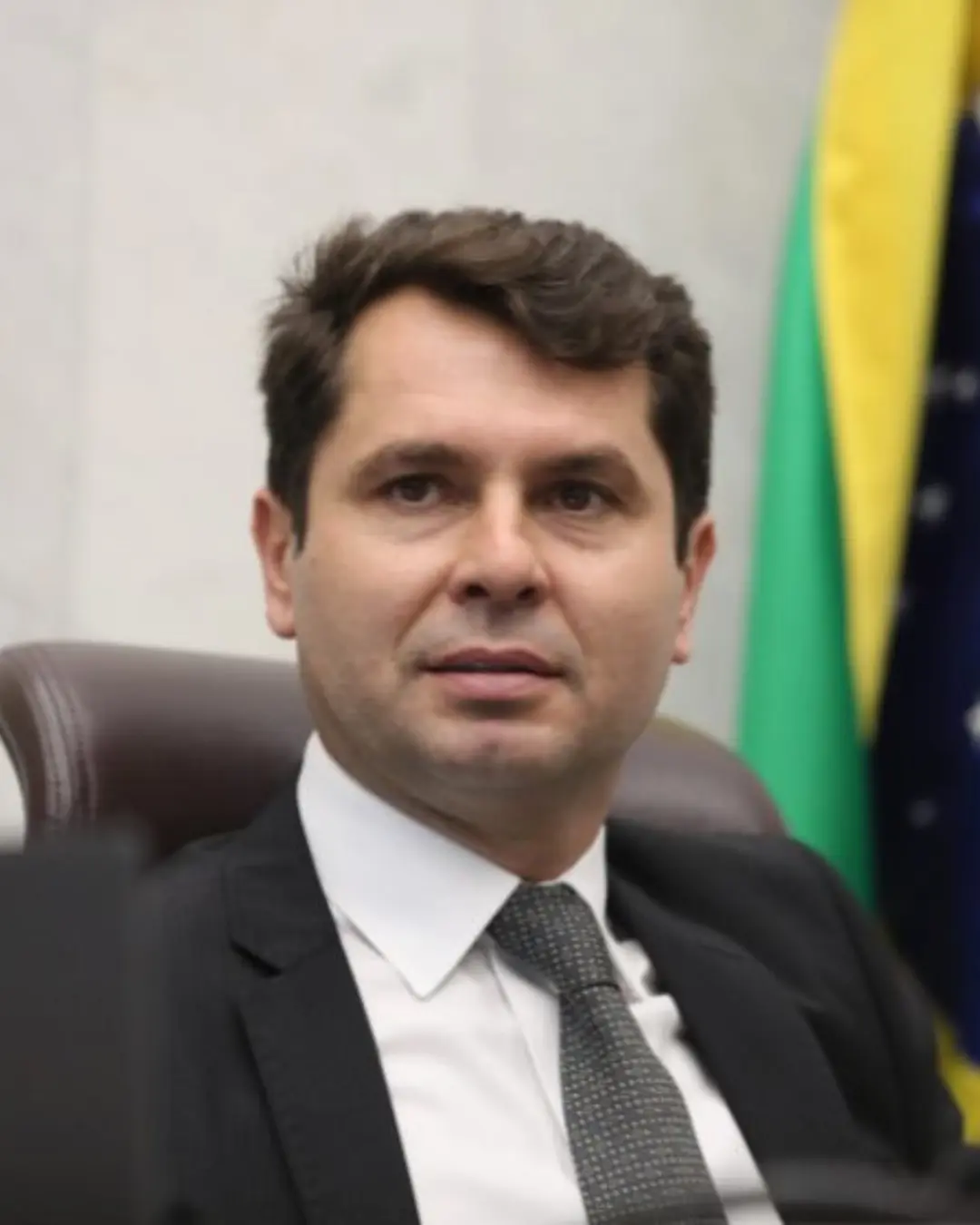 Alexandre Curi lidera intenções para Governo do Paraná, aponta pesquisa