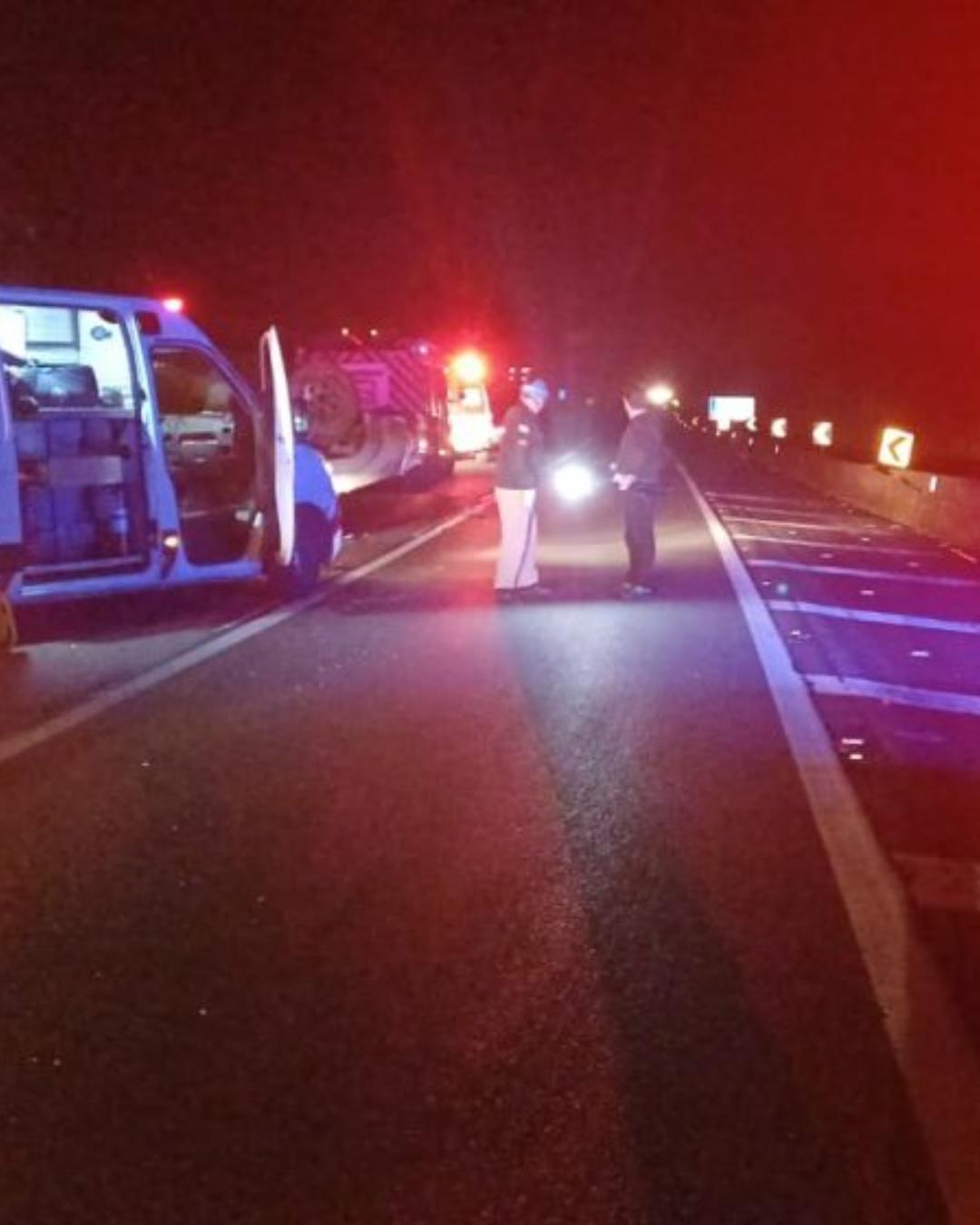 Criança de dois anos e homem morrem em capotamento na BR-116, em Campina Grande do Sul