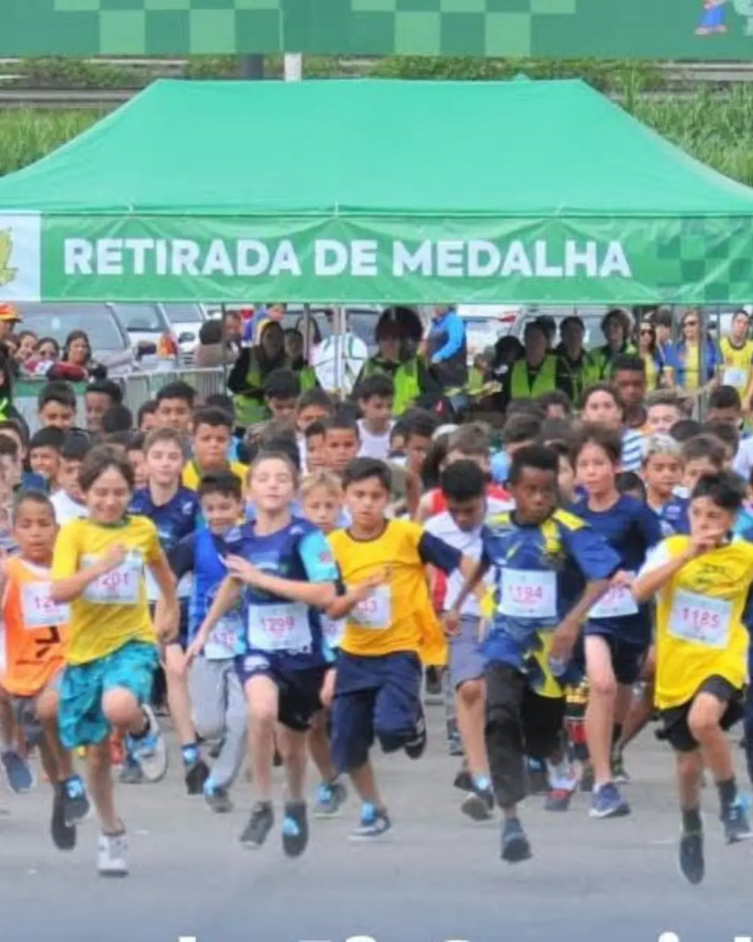 Mil crianças participam da Corrida de Rua Infantil em Campina Grande do Sul neste sábado (20)