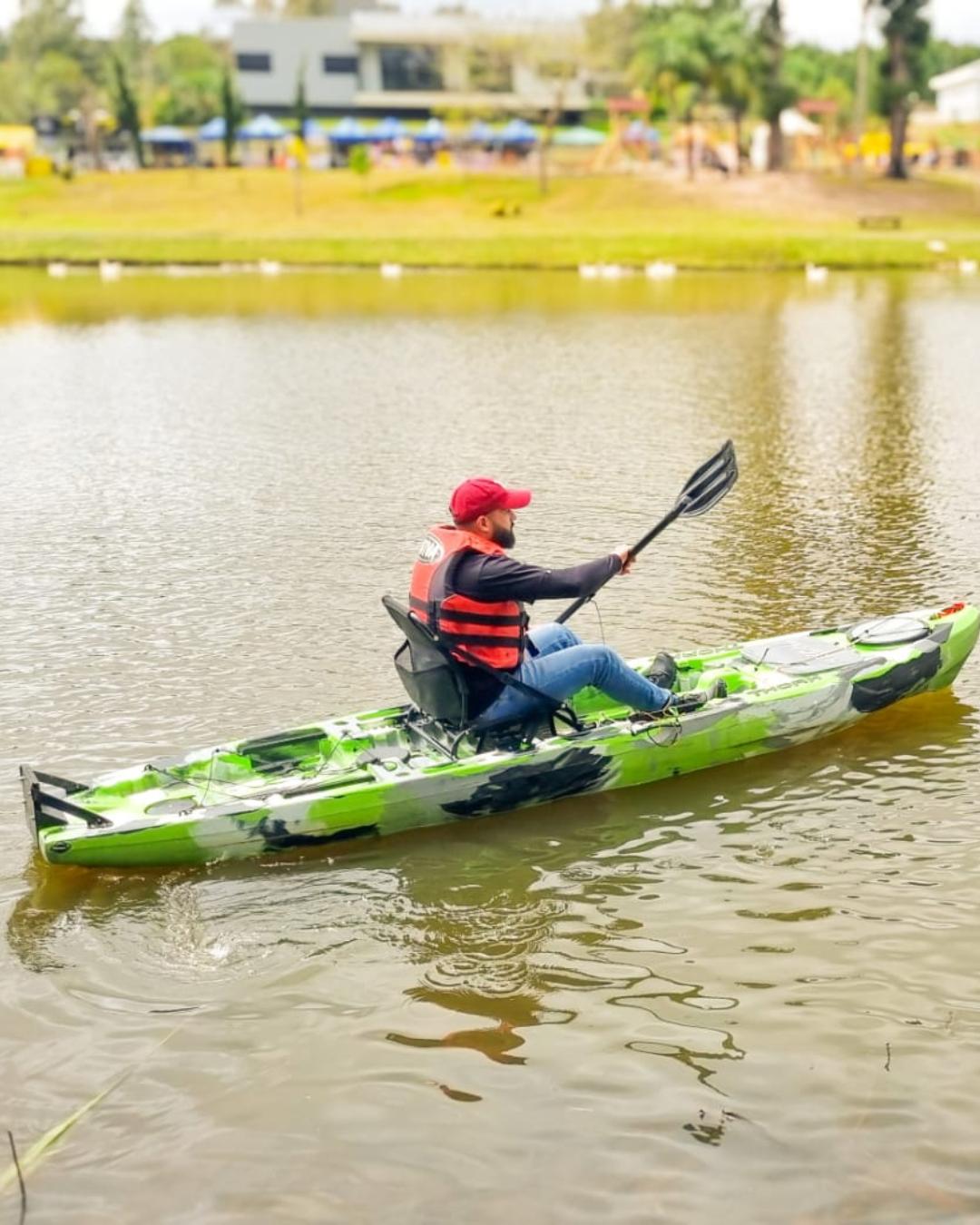 Parque do Lago tem passeio de caiaque neste fim de semana em Quatro Barras
