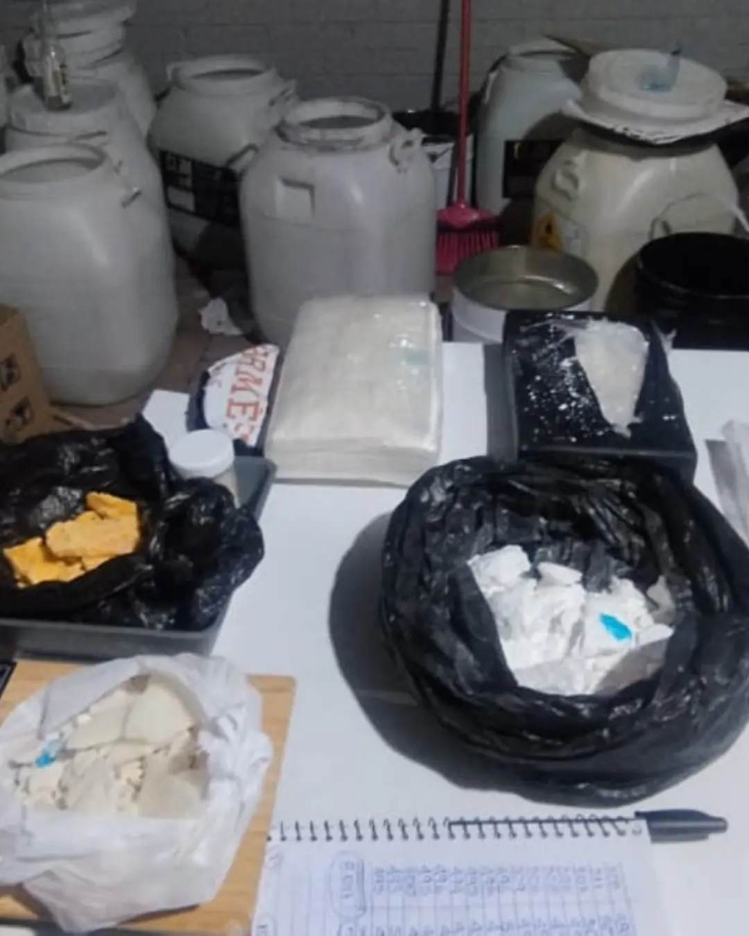 Polícia encontra laboratório de cocaína em residência de São José dos Pinhais
