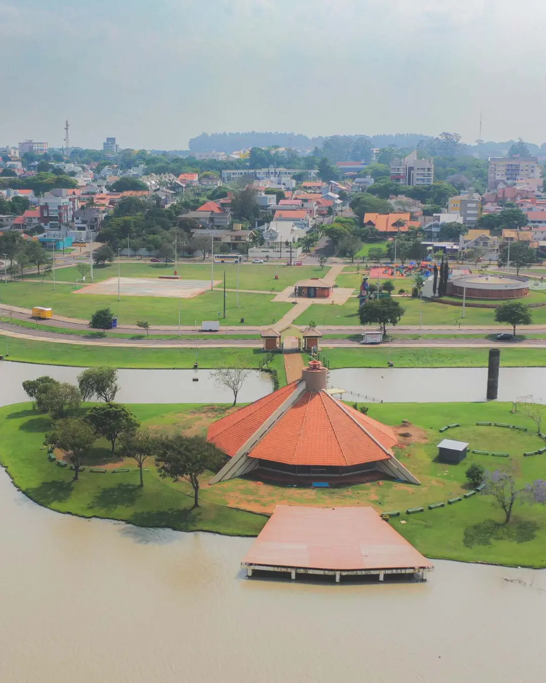 Semana no Paraná terá temperaturas elevadas e mudanças bruscas com avanço de frente fria, diz Simepar