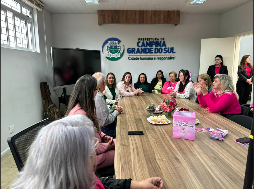 Histórias de vida e esperança marcam encontro do Outubro Rosa com servidoras de Campina Grande do Sul