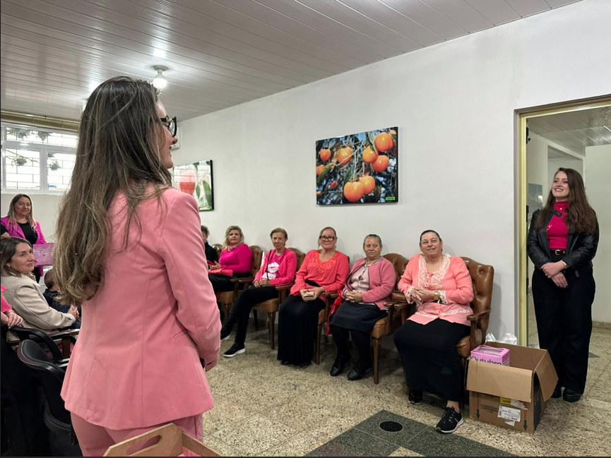 Histórias de vida e esperança marcam encontro do Outubro Rosa com servidoras de Campina Grande do Sul