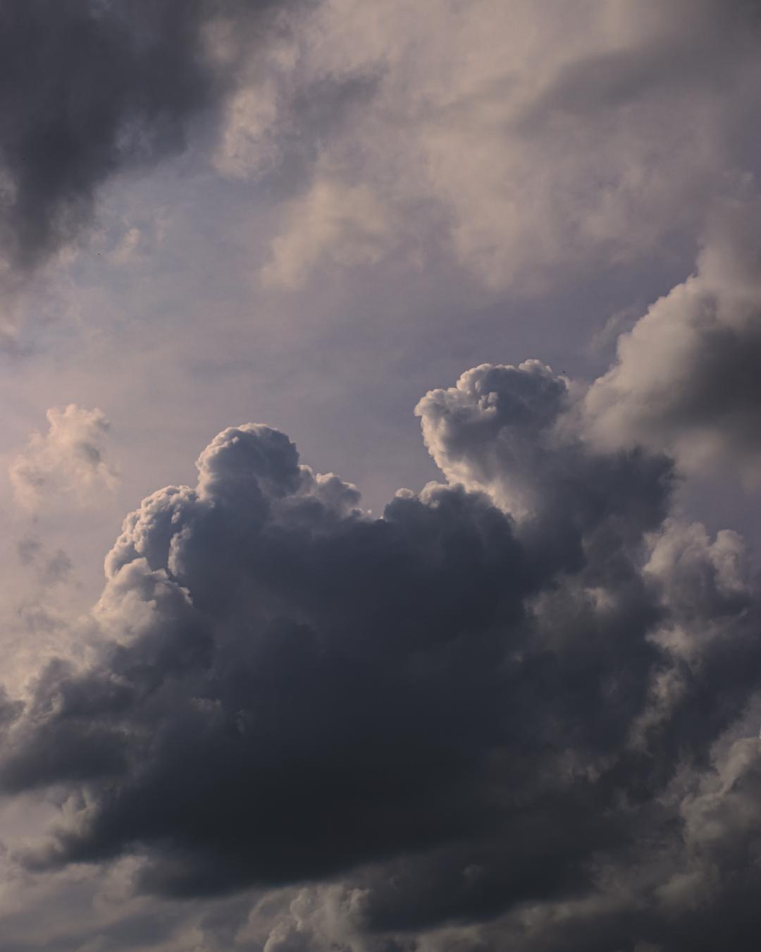 Colombo terá dia chuvoso com temperaturas amenas e ventos moderados nesta quarta (08/10)