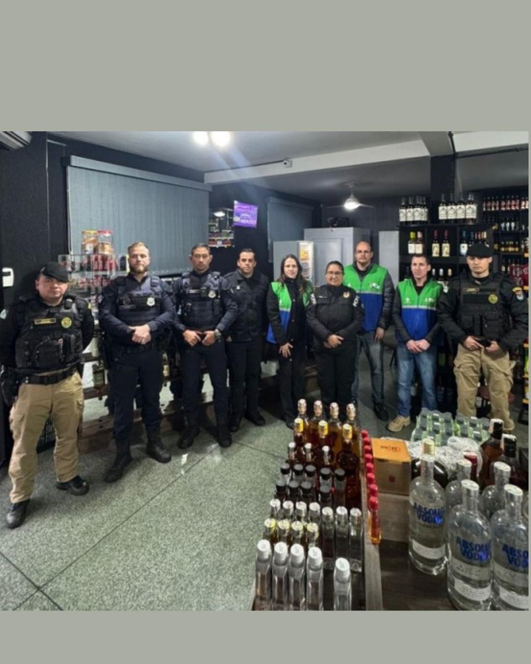 Fiscalização identifica bebidas suspeitas de falsificação em Curitiba; 70 garrafas apreendidas