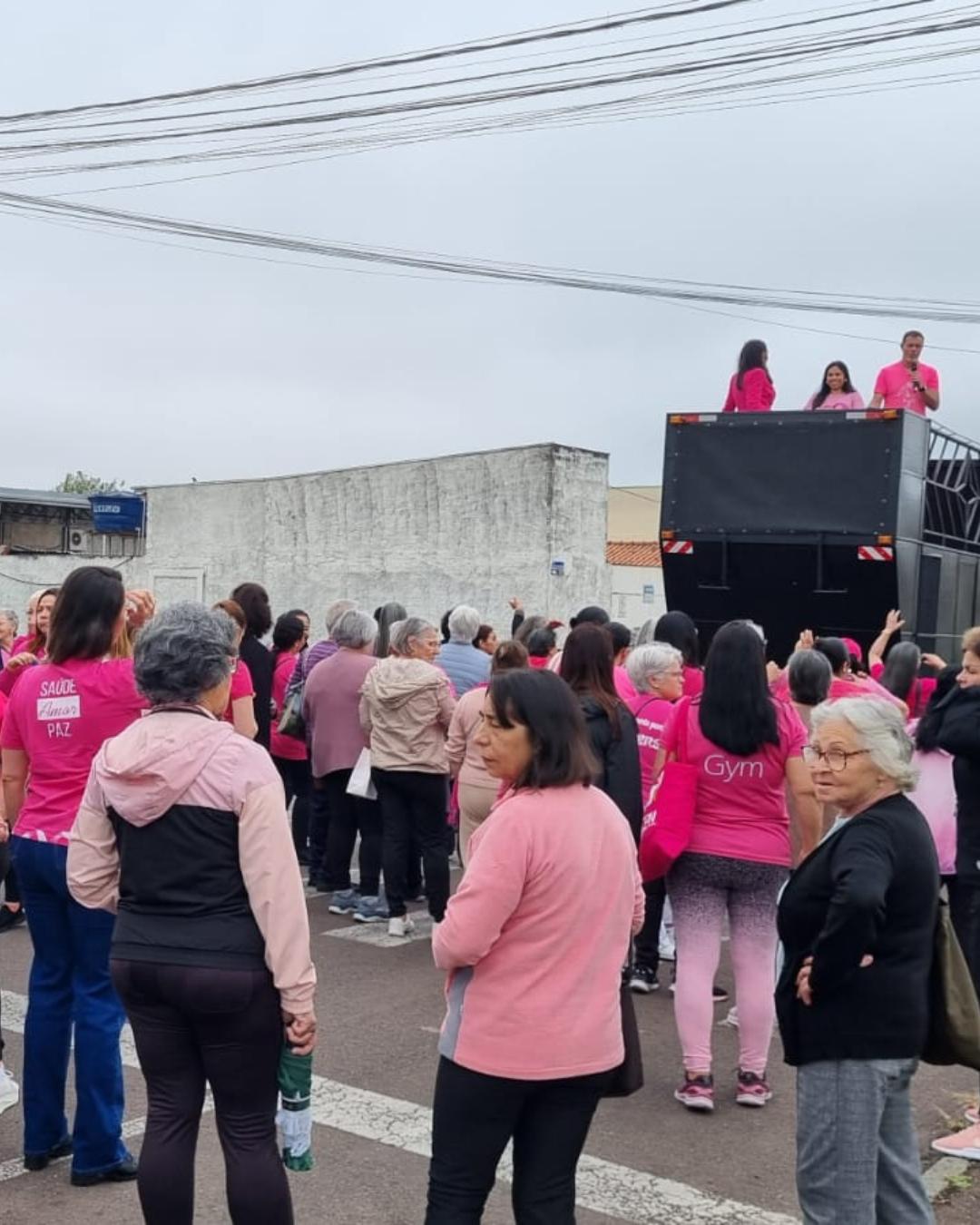 Outubro começa com saúde, cuidado e autoestima para as mulheres campinenses