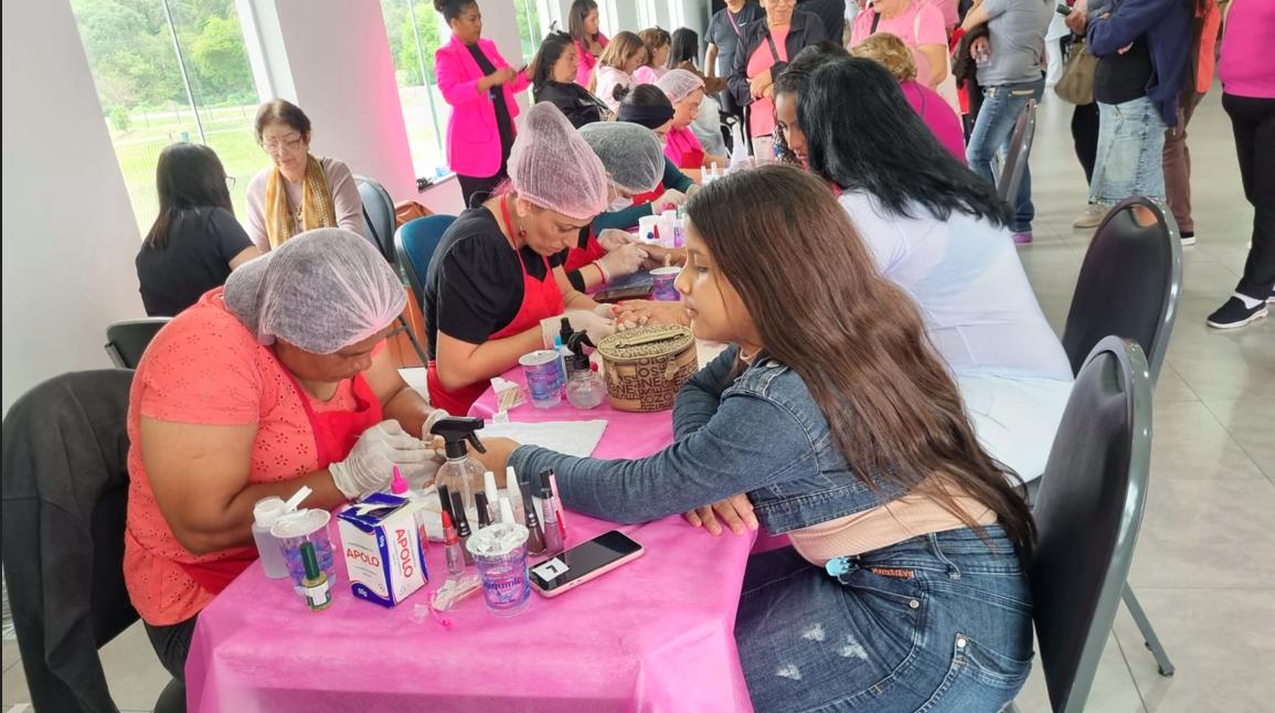 Outubro começa com saúde, cuidado e autoestima para as mulheres campinenses