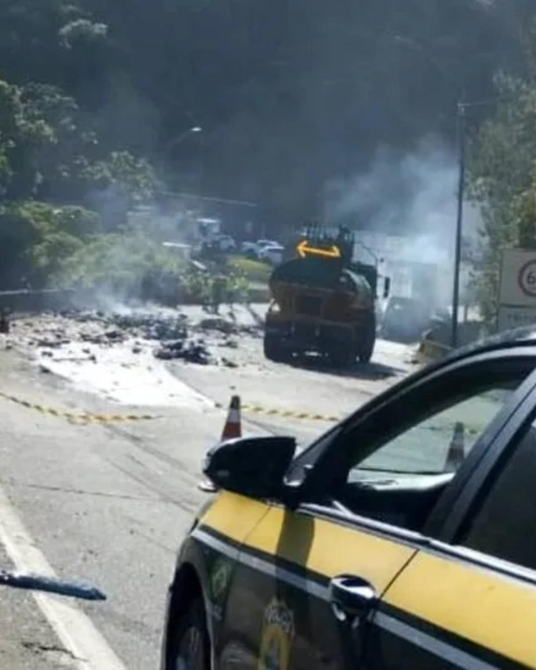 Acidente na BR-376 em Tijucas do Sul deixa um morto e 14 feridos, incluindo uma criança