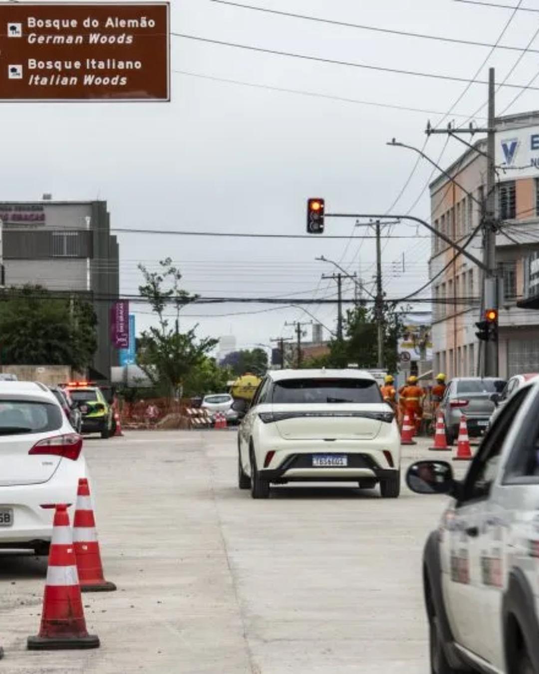 Alterações no trânsito do bairro Mercês visam avanço das obras do Novo Inter 2 em Curitiba