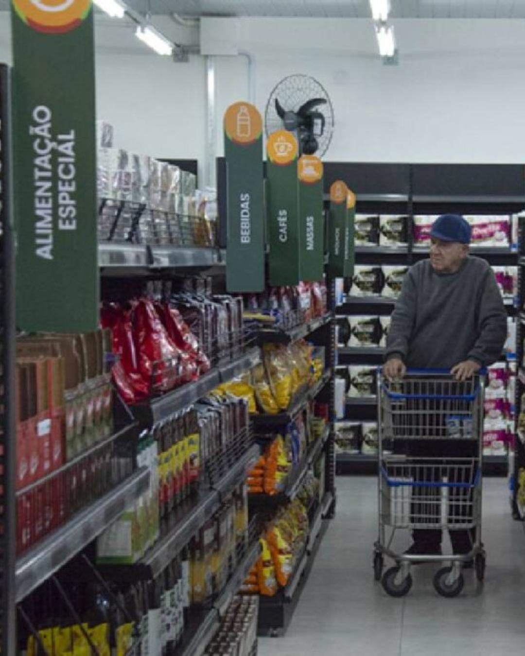 Armazém da Família amplia acesso para idosos e expande abrangência no Paraná