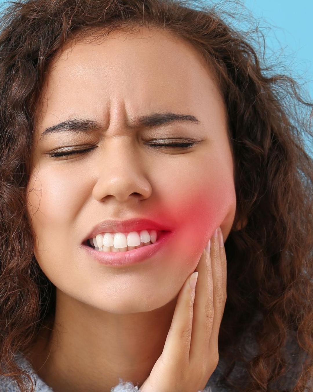 Bruxismo aumenta no fim do ano devido ao estresse; entenda como prevenir e tratar