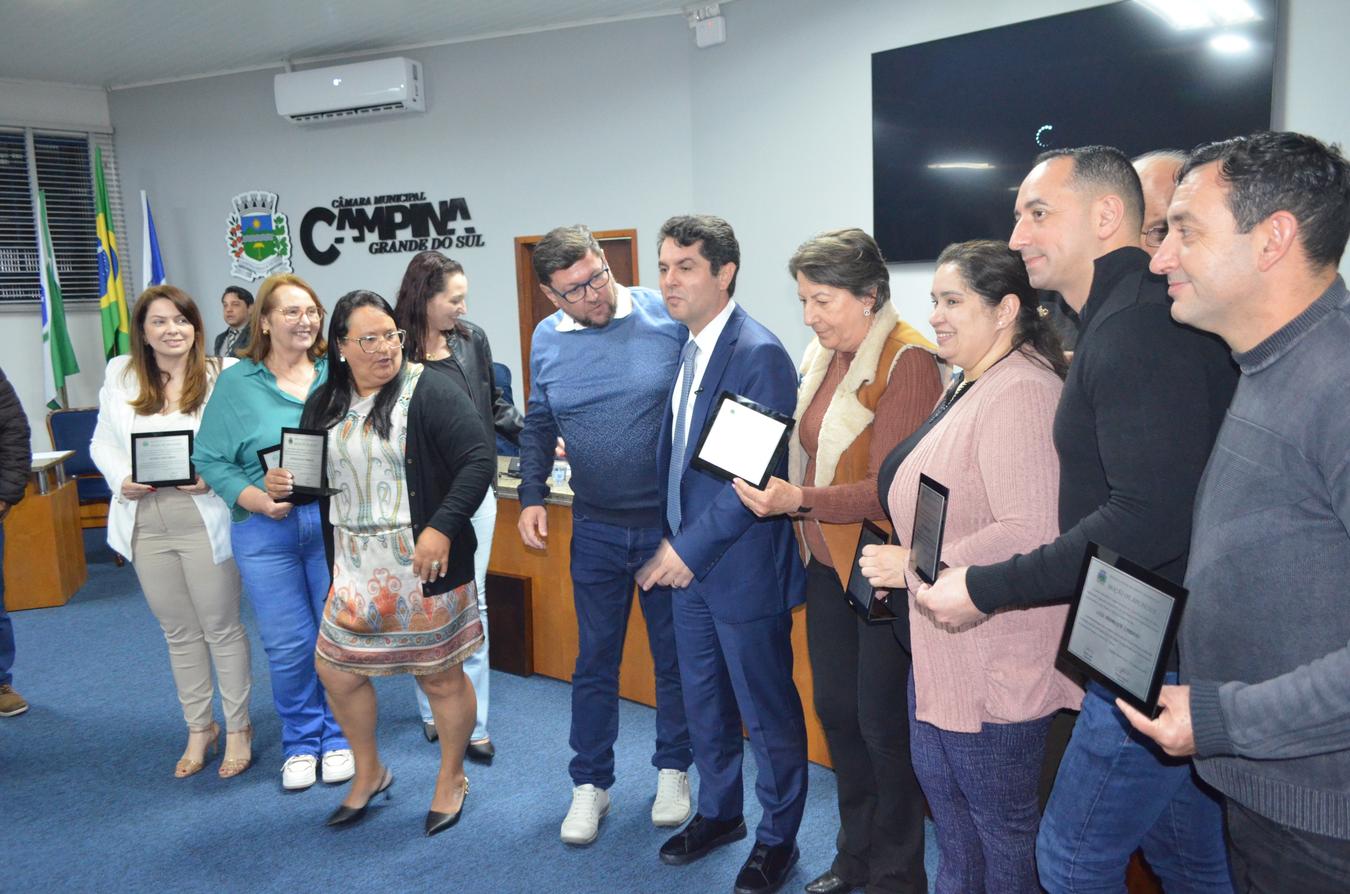 Câmara de Campina homenageia deputado Alexandre Curi