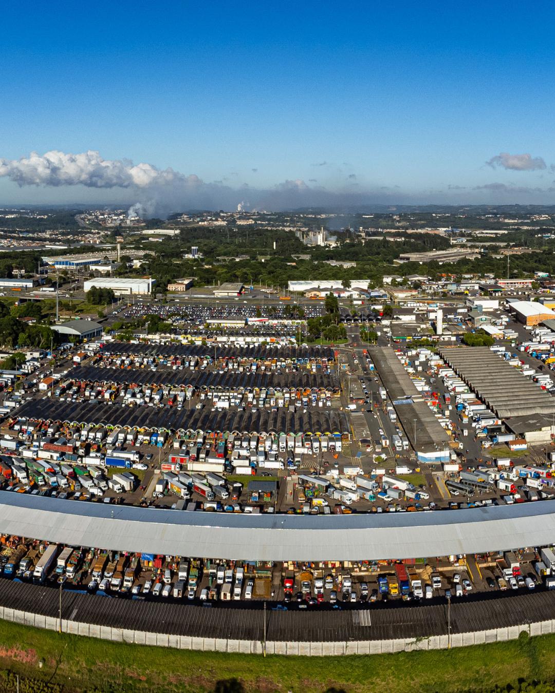 Ceasas do Paraná anunciam mudanças nos horários nos dias 15 e 20 de novembro