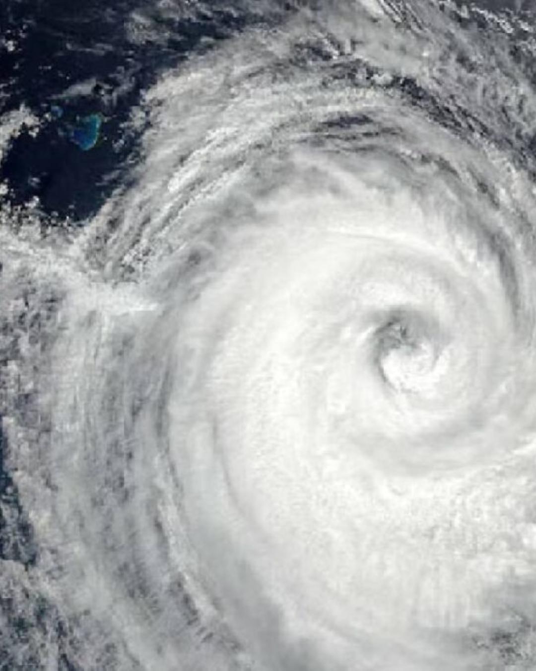 Ciclone extratropical provoca tempestades com granizo e ventos intensos no Paraná