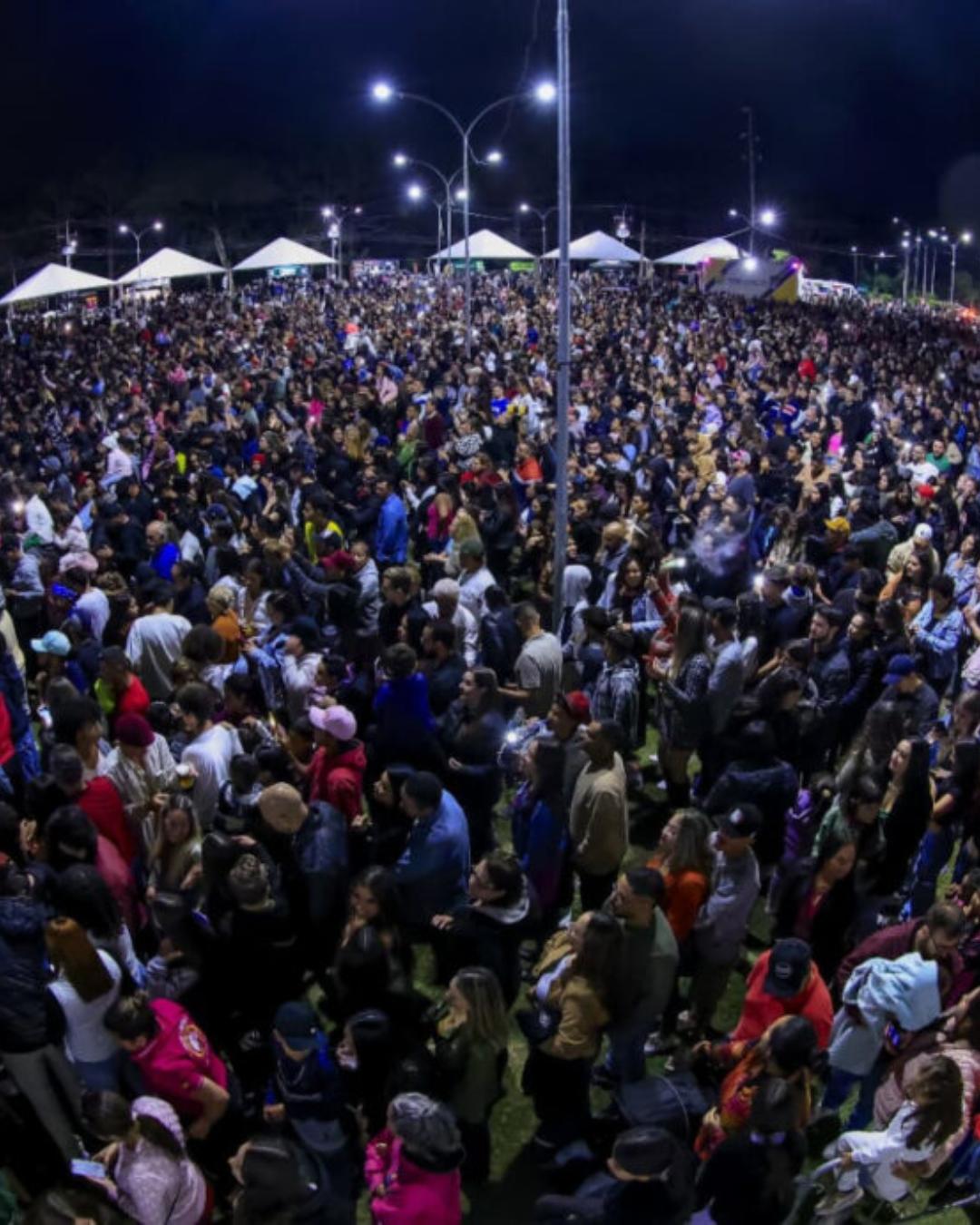 Expofest Araucária terá show de Edson & Hudson e entrada solidária com 1kg de alimento