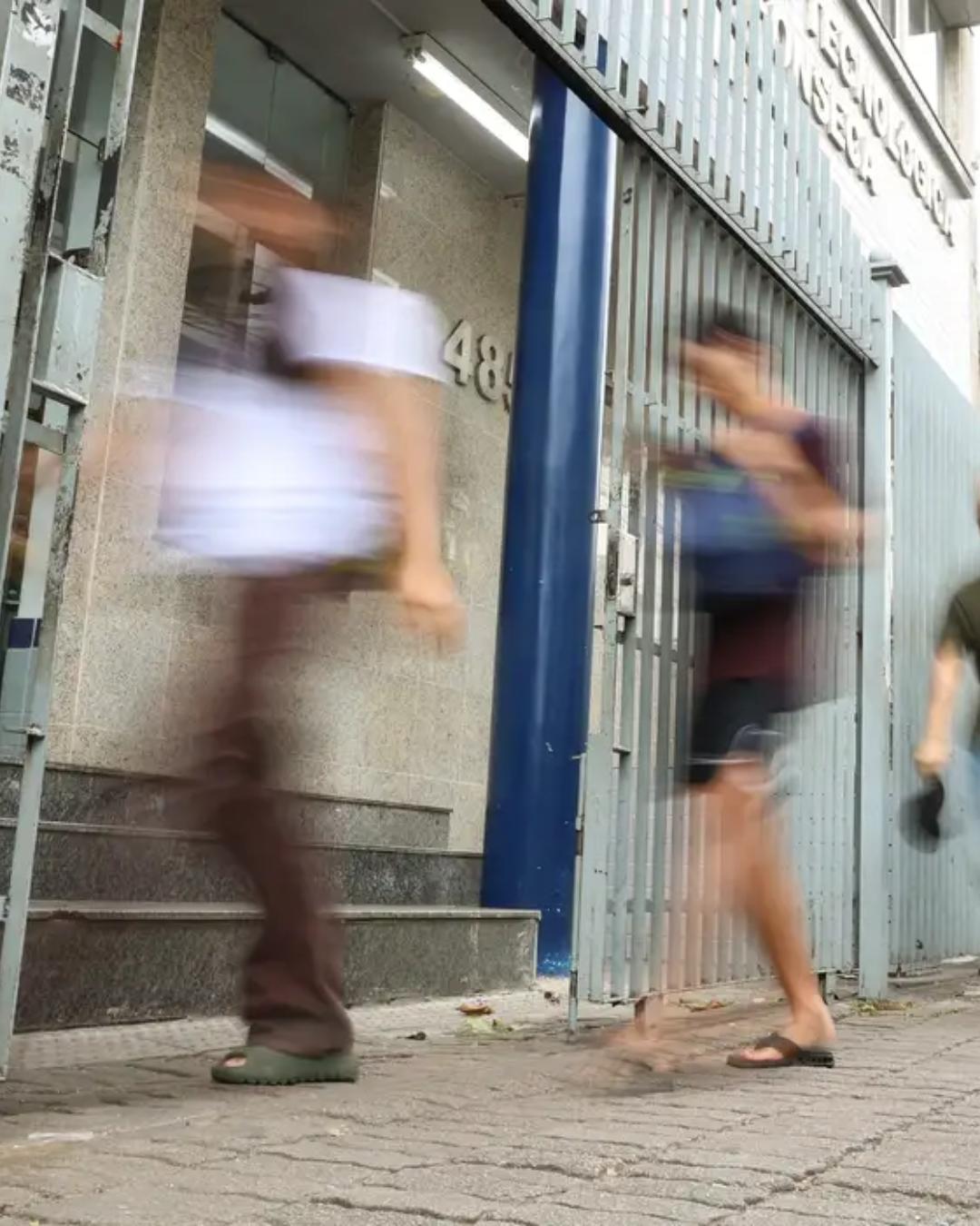 Inep anula três questões do Enem 2025 após suspeita de vazamento online