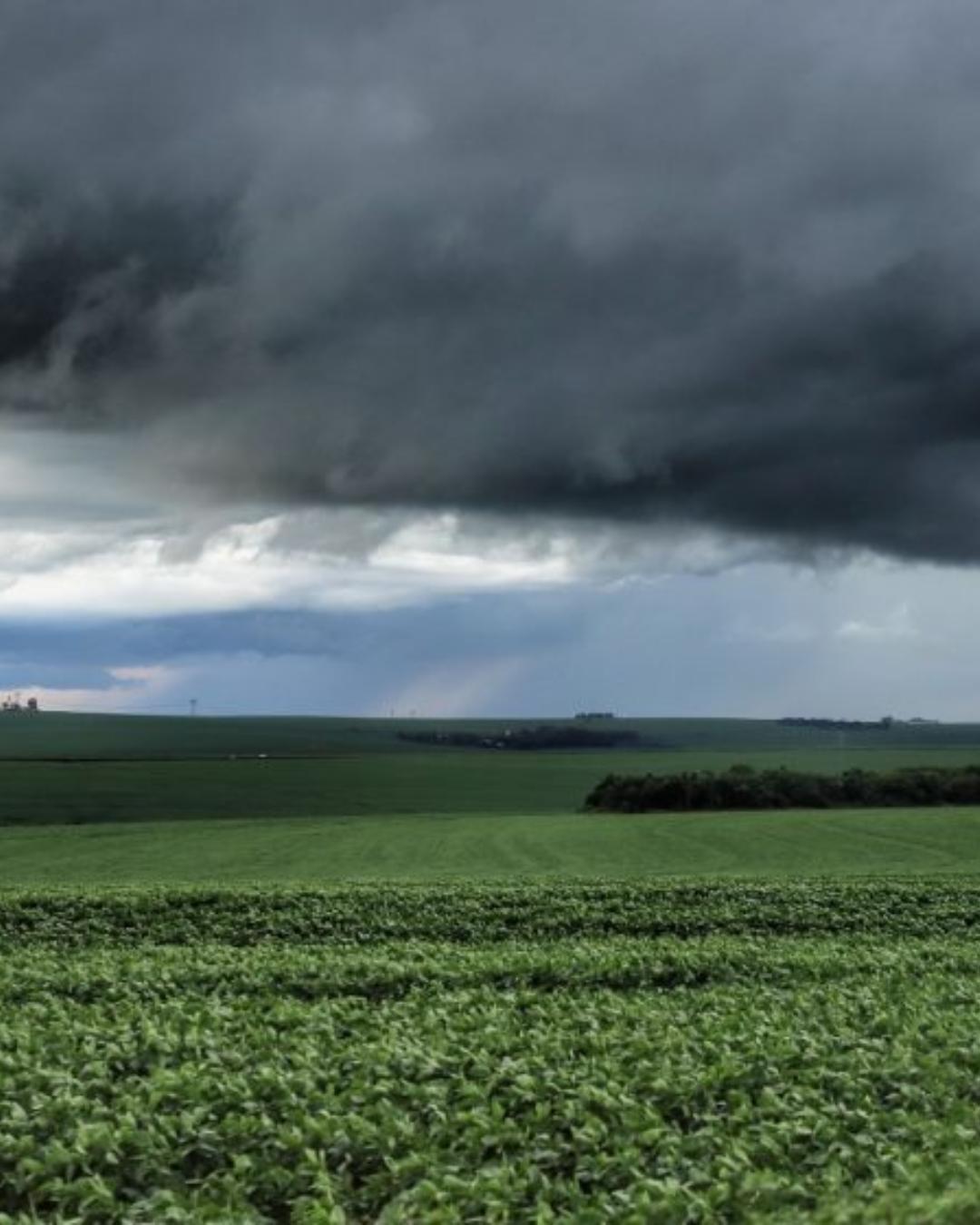 Inmet emite alerta de tempestades severas para regiões do Paraná