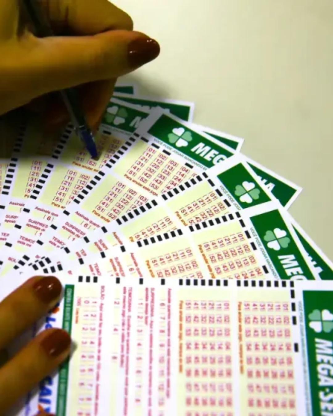 Mega-Sena acumula e prêmio pode chegar a R$ 27 milhões no próximo sorteio