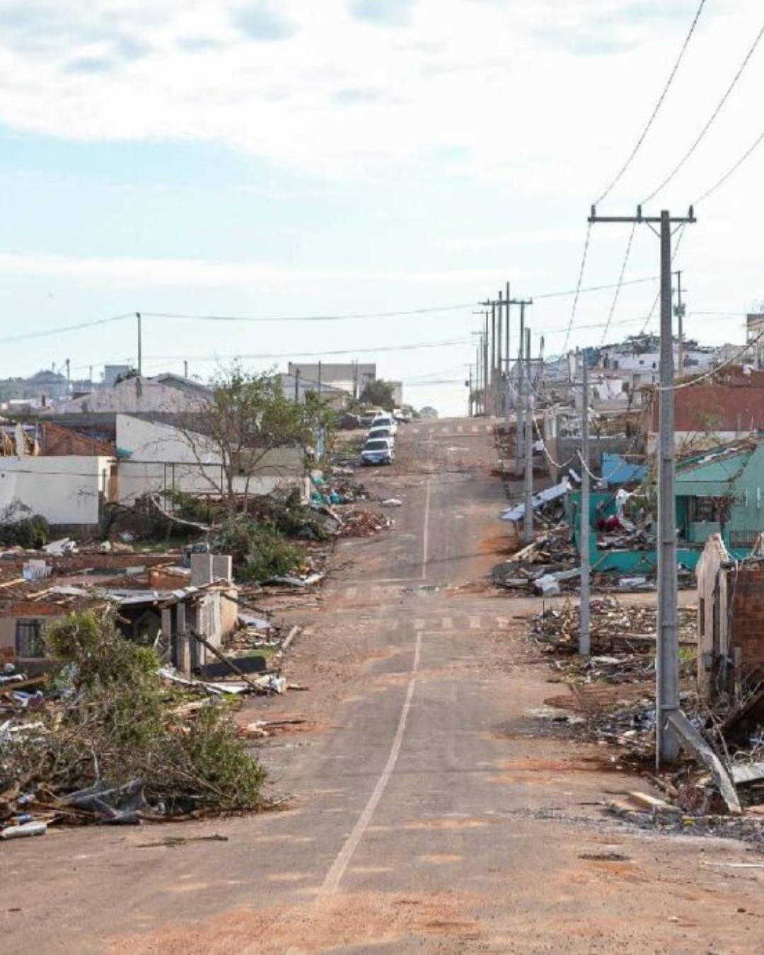 Número de internados após tornado no Paraná chega a 26; sete mortes confirmadas
