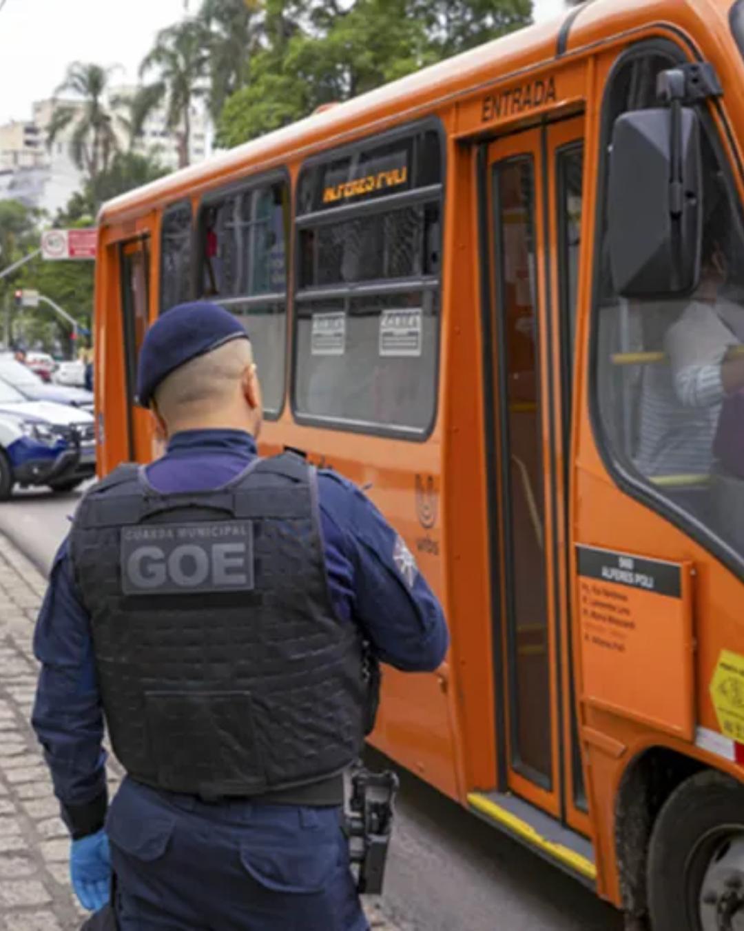 Operação contra 'fura-catracas' em Curitiba prende 37 pessoas e reforça segurança no transporte público