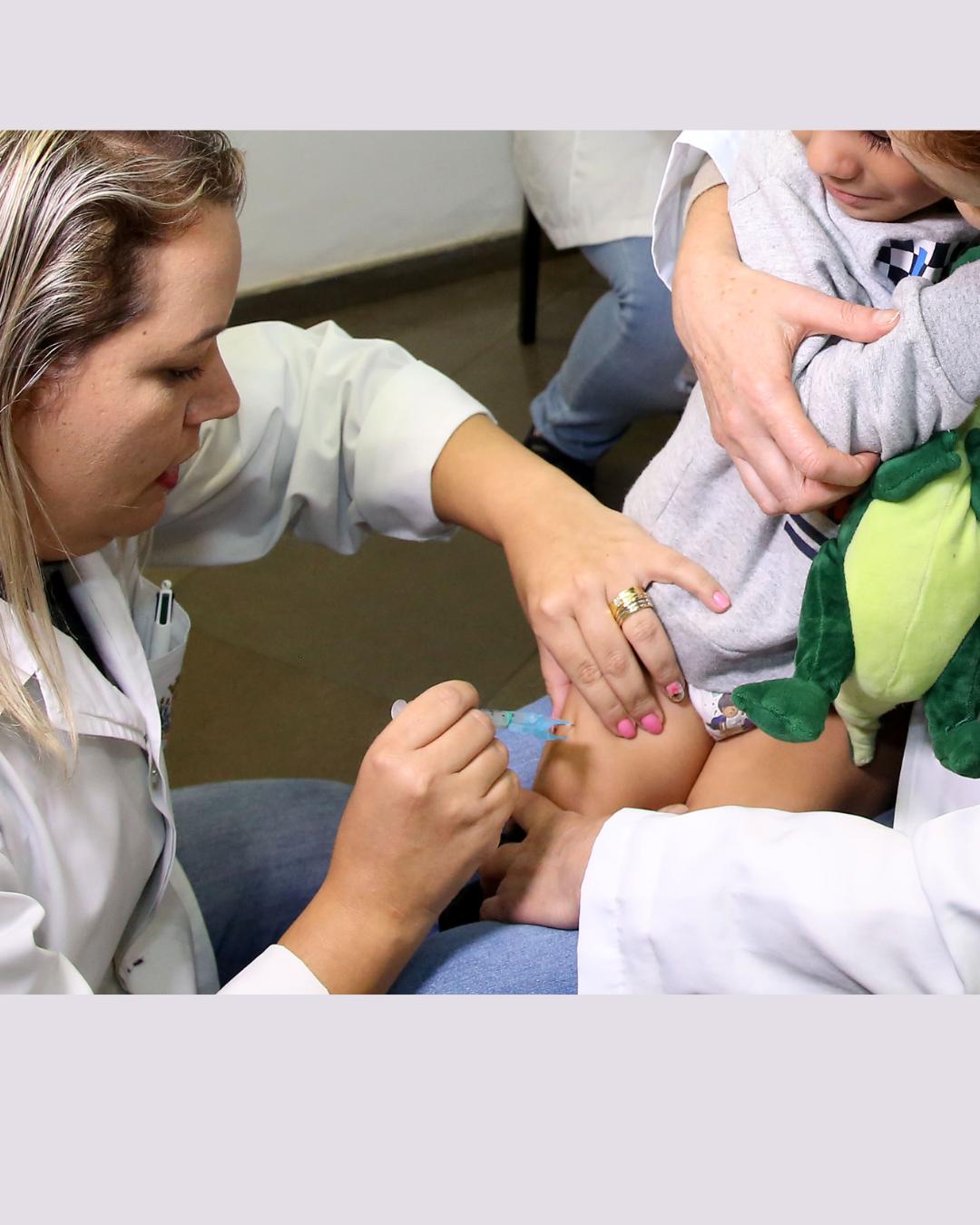 Paraná reforça vacinação contra poliomielite com meta de ampliar cobertura vacinal infantil